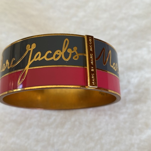 MARC JACOBS LOGO BRACELET. - Picture 3 of 5